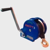 Лебедка Кнотт 1150 кг с фалом в пластиковом корпусе
