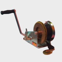 Лебедка Ермак с фалом и крюком 1360 кг 737-023